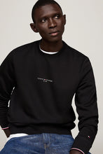 Load image into Gallery viewer, TOMMY LOGO TIPPED CREWNECK