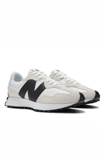 Load image into Gallery viewer, NEW BALANCE CLASSICS SNEAKERS