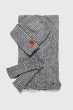 Load image into Gallery viewer, BEANIE SCARF SET