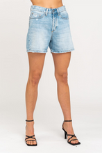Load image into Gallery viewer, DORA DENIM SHORTS
