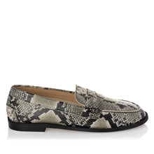 Load image into Gallery viewer, DAY 2 DAY SHOES MOCCASINS