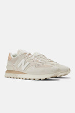 Load image into Gallery viewer, NEW BALANCE CLASSICS SNEAKERS