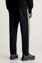 Load image into Gallery viewer, CUT OFF LOGO TAPE PANTS