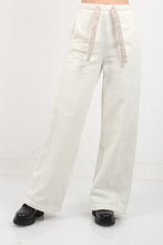 Load image into Gallery viewer, TAPE WIDE LEGG JOG PANTS